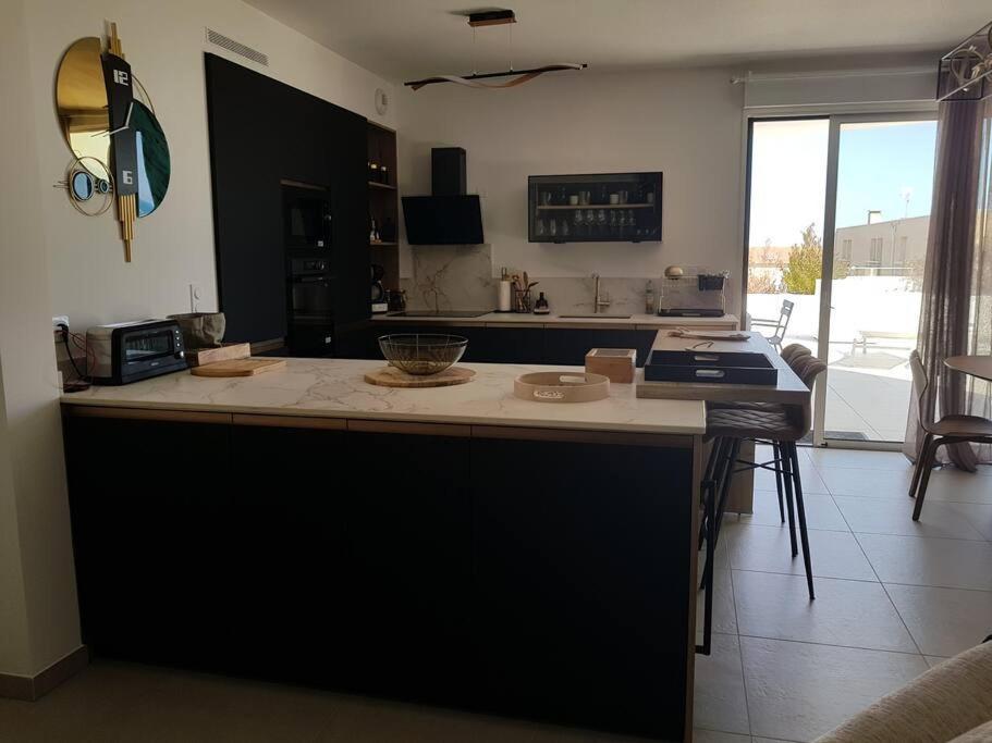 Spendide Confort, Archipel T4 En Bord De Plage, Avec Grande Terrasse Amenagee,spa Et Parking Prive * Valras-Plage