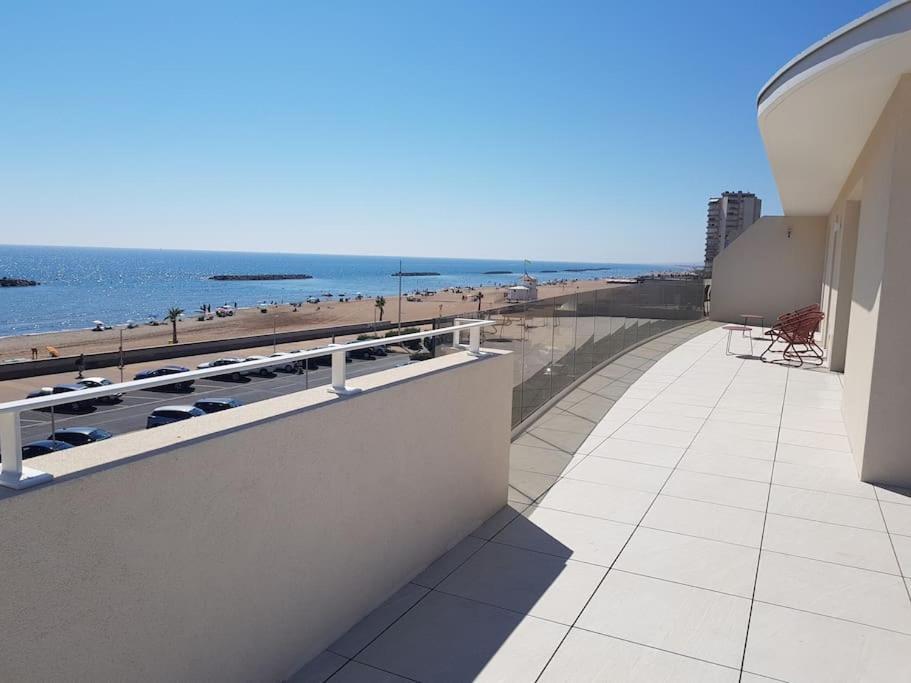 Spendide Confort, Archipel T4 En Bord De Plage, Avec Grande Terrasse Amenagee,spa Et Parking Prive