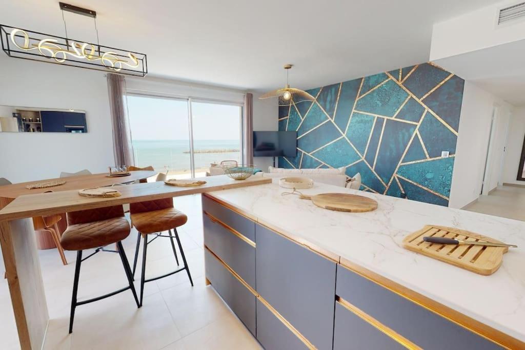 Spendide Confort, Archipel T4 En Bord De Plage, Avec Grande Terrasse Amenagee,spa Et Parking Prive * Valras-Plage