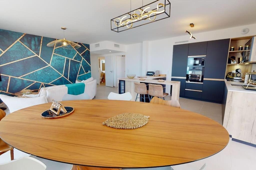 Spendide Confort, Archipel T4 En Bord De Plage, Avec Grande Terrasse Amenagee,spa Et Parking Prive Apartment